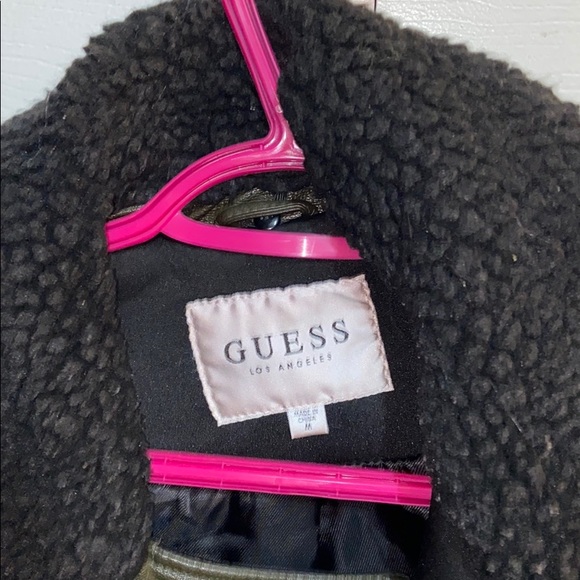 GUESS - Picture 2 of 13